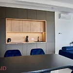 Ellby - Penthouse - Hostaid شقة
