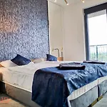 شقة Ellby - Penthouse - Hostaid