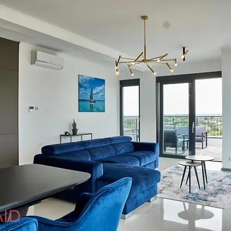 Ellby - Penthouse - Hostaid Lejlighed Siófok