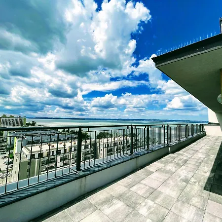 Ellby - Penthouse - Hostaid * Siófok