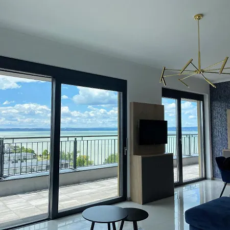 Ellby - Penthouse - Hostaid *